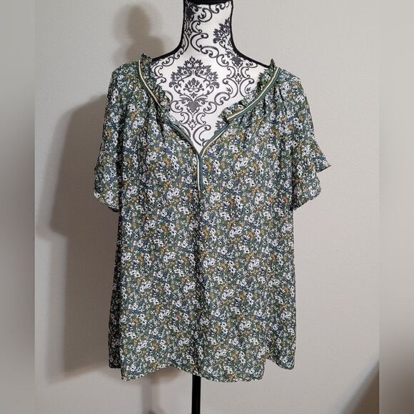 Max studio green floral design top - Picture 4 of 10